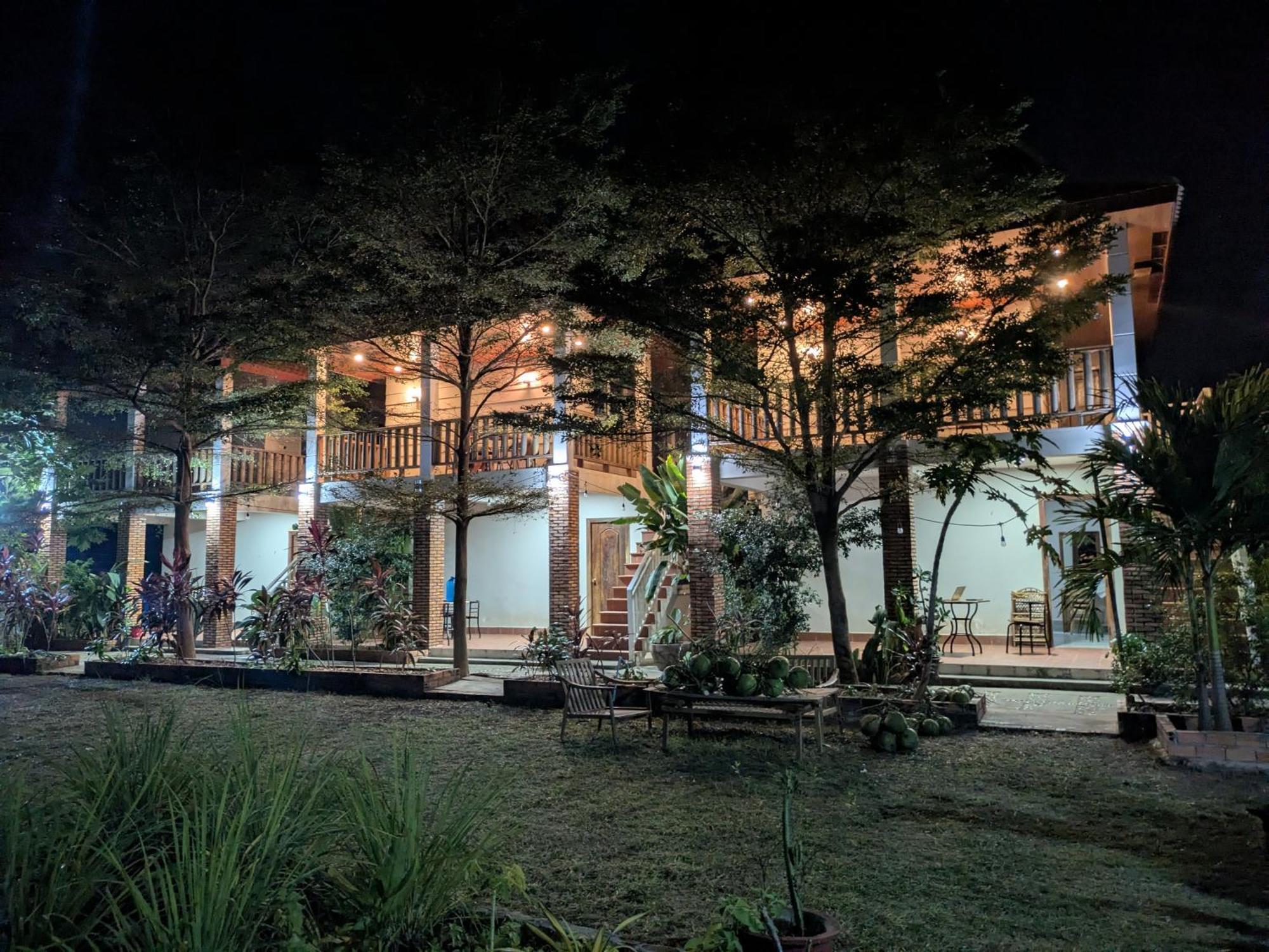 Coconut Lodge Kampot Exterior photo